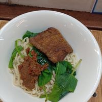 Noodles with the Sichuan sauce and braised tofu skin at SānJīnn Zhì Miàn 三津製面 in Tainan