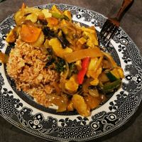 Vegan chicken curry at 2 Be Plant Based in Oswaldtwistle