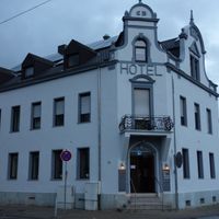 La Piazza (hotel & restaurant) from the outside at La Cucina Verde in Friedrichsthal