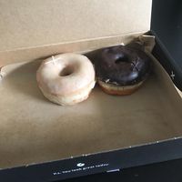 Delivery service at Crosstown Doughnuts - Canary Wharf in East London