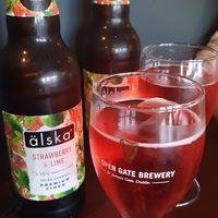 Älska strawberry and lime ciders at Greens & Co in Galway