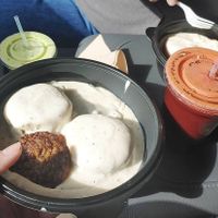 Biscuits and gravy with a Green Goddess and Veggie 6 juices at Natural Sisters Cafe in Joshua Tree