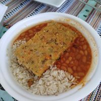 Essa torta do mar ( à la Bahia) é uma delícia e o feijão com arroz TB bem temperado at Vegostices in Recife
