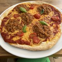 Bolognese Pizza  at Élelem Etterem in Budapest