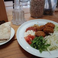falafel plate at Analog Garden in Seoul