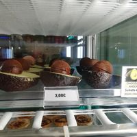 Avocado desserts at Gelatopia in Porto