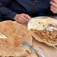 Vegan Apple an Vegan raisins at Pannekoekenmolen De Graanhalm in Burgh-haamstede