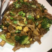 Delicious Pad See Ew with perfectly fried little tofu cubes 🌱💚  at Papaya Bay in Banning