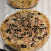 Capricciosa & Indiana pizza at Pizzeria Gammlia in Umea