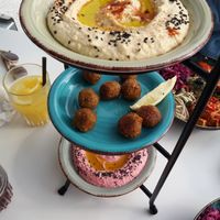 Hummus und Falafel at Oscar Natural Good Food & Bar in Koblenz