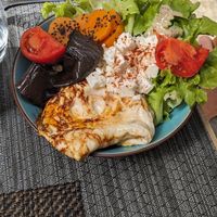 Veggie Buddah bowl at Le Chat Chapeaute in Foix