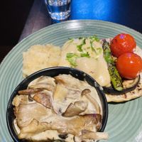 Super lekkere steak van selderie   at New Vegas in Haarlem