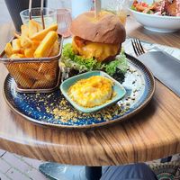 Royal cheese burger at New Vegas in Haarlem
