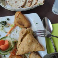 Samosas, pakora and naan bread at Taj Mahal in Oberstdorf