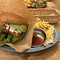 Avocado burgerr  at Tsumugu Cafe in Tokyo