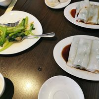 Garlic and greens, rice noodle roll at Full Moon Garden in Amsterdam