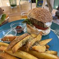  Burger Parisienne #Veganuary at Mundo Vegan - Vegan World in Funchal