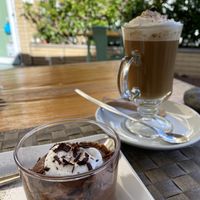 Mousse au chocolate & Cappuchino #Veganuary at Mundo Vegan - Vegan World in Funchal