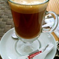 Latte com soya-leite at Mundo Vegan - Vegan World in Funchal