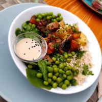 Bowl in Heaven: lots of vegetables with rice and tahin-dip. Very tasty spiced. at Mundo Vegan - Vegan World in Funchal