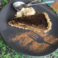Snickers tart   at Mundo Vegan - Vegan World in Funchal