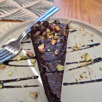 Chocolate Pistachio Cake at Mundo Vegan - Vegan World in Funchal