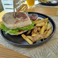 Dirty burger at Mundo Vegan - Vegan World in Funchal