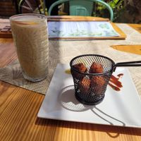 'Fish' cakes at Mundo Vegan - Vegan World in Funchal