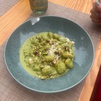 Gnocchi with pistachio and spinach pesto, vegan parmasen  at Mundo Vegan - Vegan World in Funchal