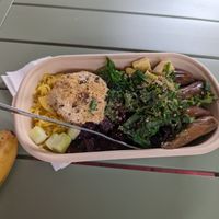 Medium at Autrement in Tahiti