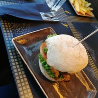 Veganer Burger at Peter Pane - Leuchtturm in Rostock