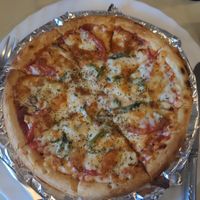 Vegetarian pizza with capsicum and mushrooms at Emerald in Nago