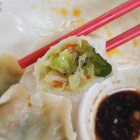 Filled with cabbage, carrot, mushroom, noodles at Zhèng Jì Shí Wéi Tiān - 鄭記食為天 in Donghe