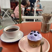 Blueberry muffin at Vegamo Deli in Mexico City