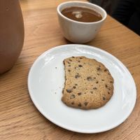 Paquetes de desayunos incluyen café, galleta, y jugo  at Vegamo Deli in Mexico City