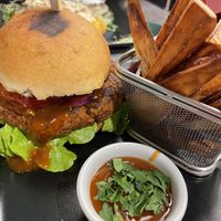 Hausgemachter verde burger at Verde in Basel