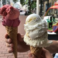 Melone, Wildbeere, Buttermilch Zitrone, Weiße Schoko Granatapfel  at Kussmund in Giessen