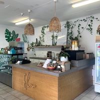 Cute little café with outdoor sitting area at Flowvitality in Geraldton