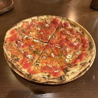 Pizza marinara  at Hisago in Nagasaki