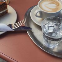vegan carrot cake at Unternehmen Mitte in Basel