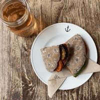 …mit Rhabarbersaft  at heimathafen Wiesbaden in Wiesbaden