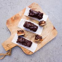 Healthier snicker bars with no added sugar! at Mañana Nijmegen in Nijmegen