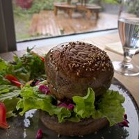 Vegan portobello burger at Farmer's Bistro in Fludir