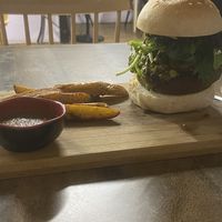 Una mega hamburguesa   at Violeta in Santiago