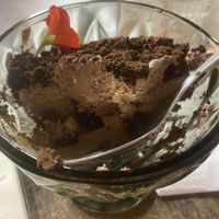 El mejor mousse de chocolate con frutos rojos  at Violeta in Santiago