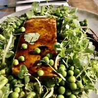 Tofu con menta y arvejas muy rico.  at Violeta in Santiago