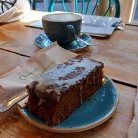 Mmmm coffee & cake ☕️🍰 at Love Brew Scarborough in Scarborough