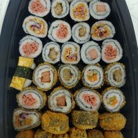 Sensacional!! Sem palavras na realidade!! Tudo lindo, cheiroso e bem feito!! Uma explosão de sabores! Até hoje não tinha encontrado um sushi tão perfeito e maravilhoso assim. at Evergreen in Campos Dos Goytacazes