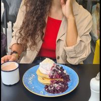 happy at Seven Sundays in Dusseldorf