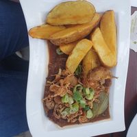 Onion roast with wedges at Bierosophie in Vienna